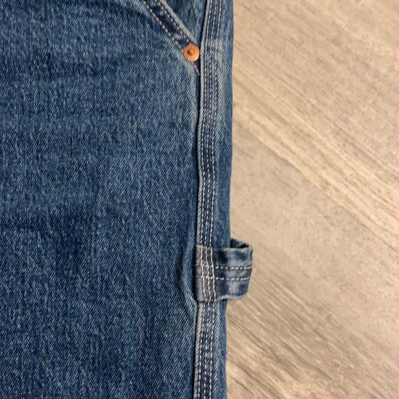 Like new Levi’s rib cage straight - Picture 3 of 3